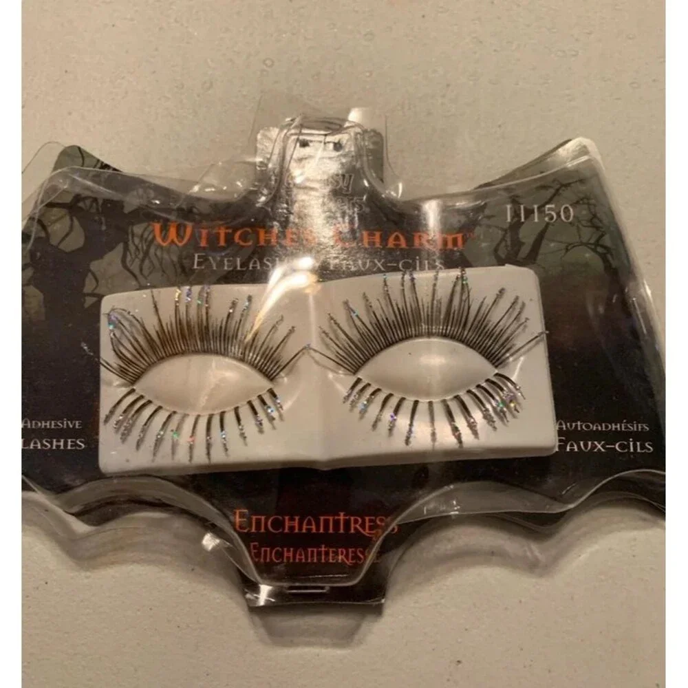 Fantasy Makers Wet n Wild self adhesive Eyelash    11150